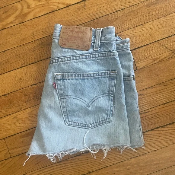 Vintage levi’s 505 zipper shorts distressed hem jorts - Picture 1 of 4